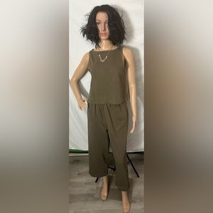 Vince. Women’s Olive set with Smock High Neck Tank and Wide Leg Pants w/ pockets